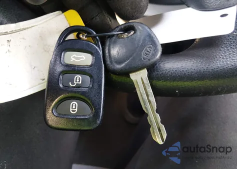 2008 Kia Optima Lx z USA, uszkodzony, nr VIN KNAGE123285257492